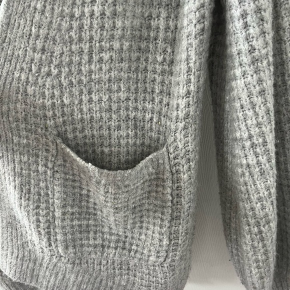 Cardigan - Picture 2 of 4